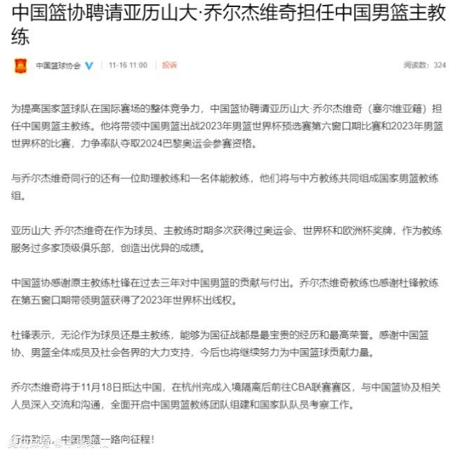 《新兵正传》讲述了大族后辈Ken（陈伟恩饰）高中结业后收到新加坡兵役通知，妈妈（洪爱玲饰）用尽方式助儿子延迟兵役，却徒劳无功。Ken在不情不肯进进军队，熟悉了爱吹法螺的王罗邦（王伟良饰）、爱捧臭脚的Waylang（林俊良饰）和其貌不扬的IP man（叶光荣饰）等人。Kan和罗邦常常以各 种来由回避操练。一天，Ken得知女友移情别恋，为了逃离虎帐挽回女友，因而凌虐本身至病倒，岂料仓猝赶往病院的爸爸（刘谦益饰）途中却因心脏病发而产生了车祸……